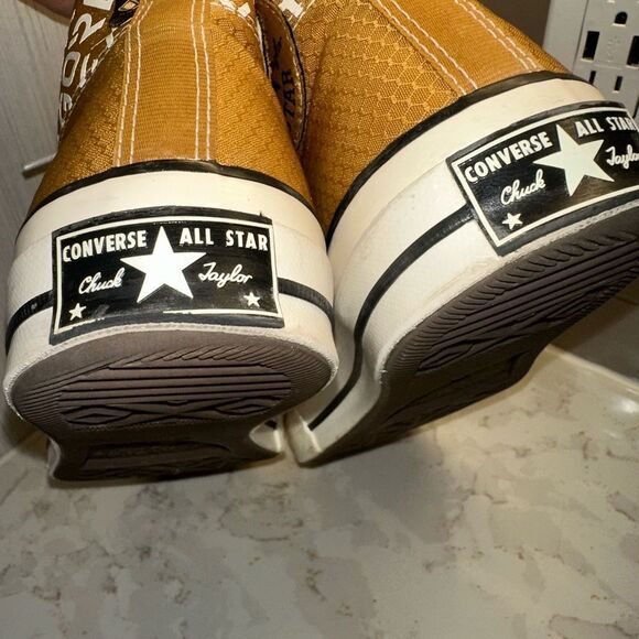 GORE-TEX High-Top Sneakers in Mustard Color and White - Picture 5 of 8